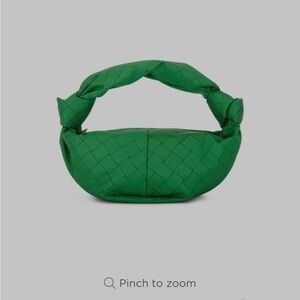 Jodie Parakeet Green Puffy Nylon Mini
Knot